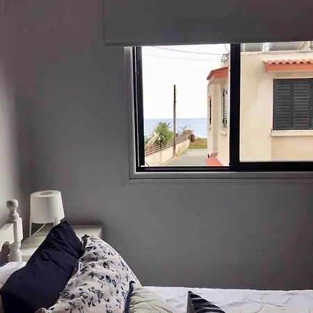 Cozy Holiday Beach House Λάρνακα