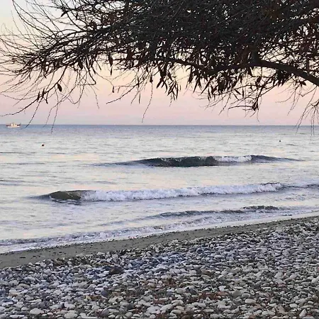 Cozy Holiday Beach House Λάρνακα