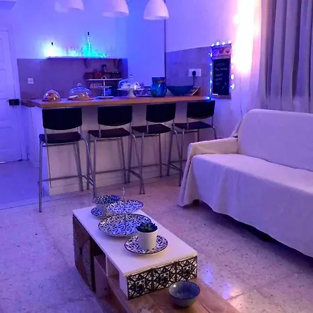 Cozy Holiday Beach House Дом отдыха